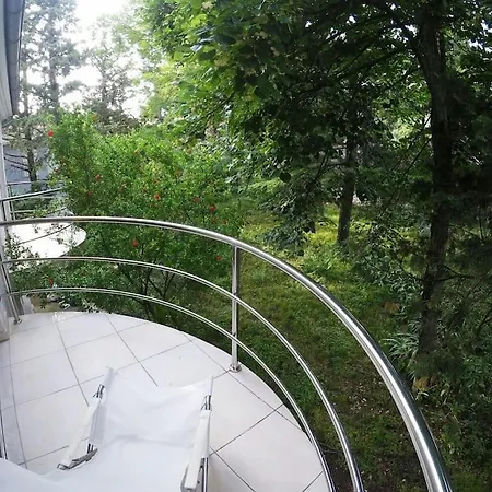 Novi Escape 1 Beachfront With Balcony