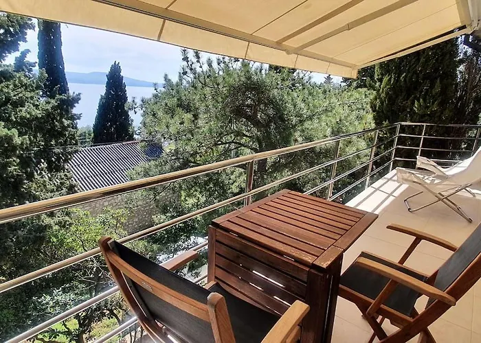 Novi Escape 1 Beachfront With Balcony נובי ווינודולסקי